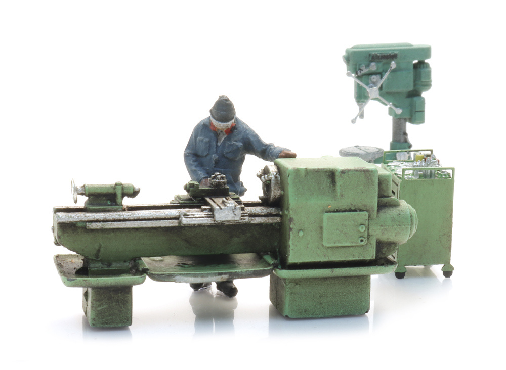 Metalworking machines with figures