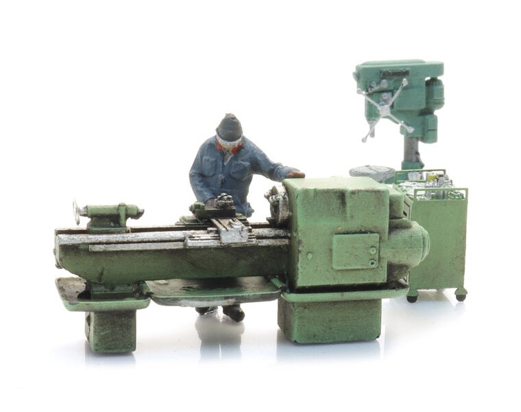 Metalworking machines with figures