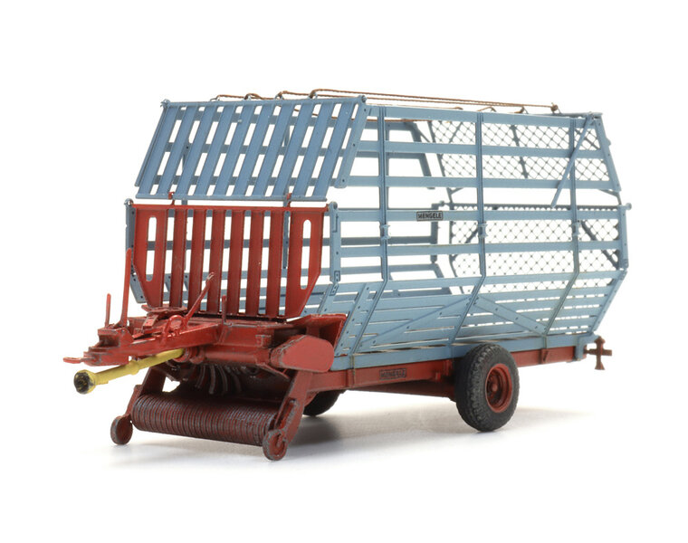 Mengele LW30 self-loading forage wagon