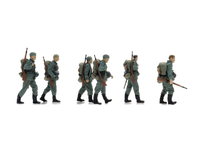 Wehrmacht-Infanterie auf langem Marsch