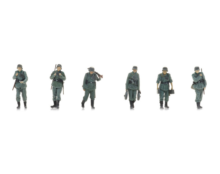 Wehrmacht-Infanterie marschiert an die Front