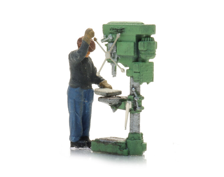 Säulenbohrmaschine mit Figur