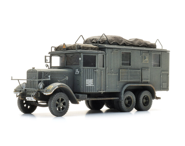 WM Henschel 33 Kfz.72 radio
