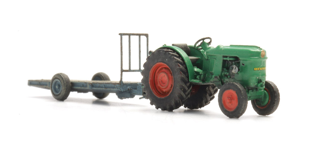 Deutz D30 boomgaardtrekker met aanhanger