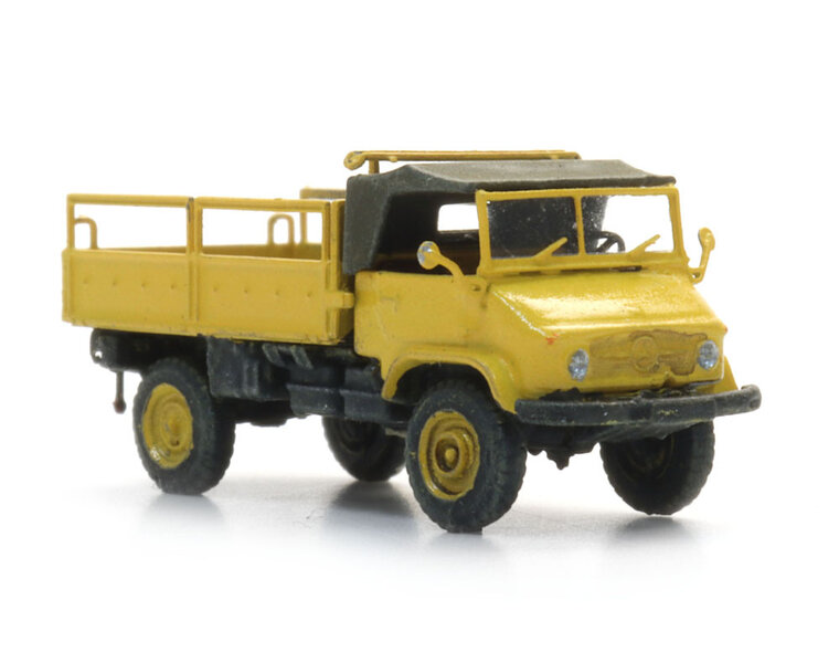 Unimog 404s gelb