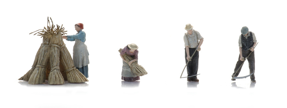 Tarwemaaiers met zeis