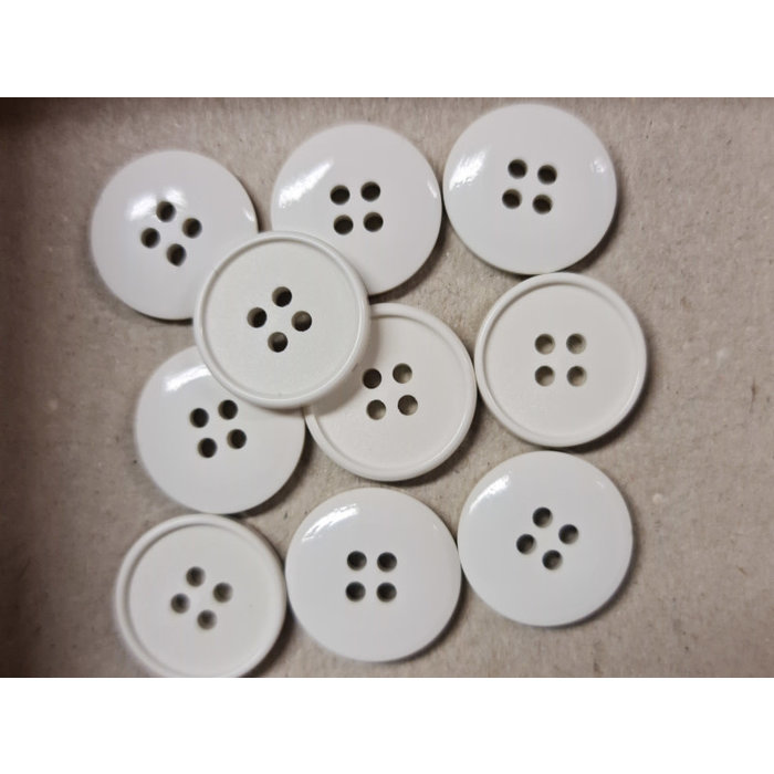 Knopen creme wit 4gat 15mm