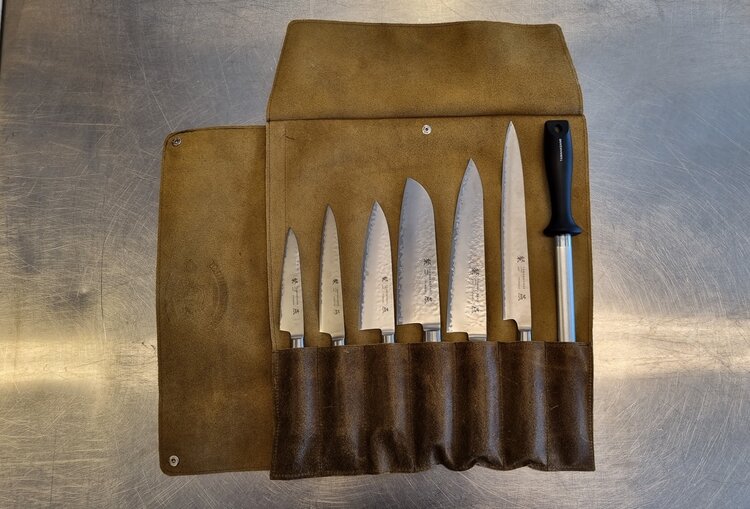 Lederen messenfoudraal lichtbruin 7 vaks