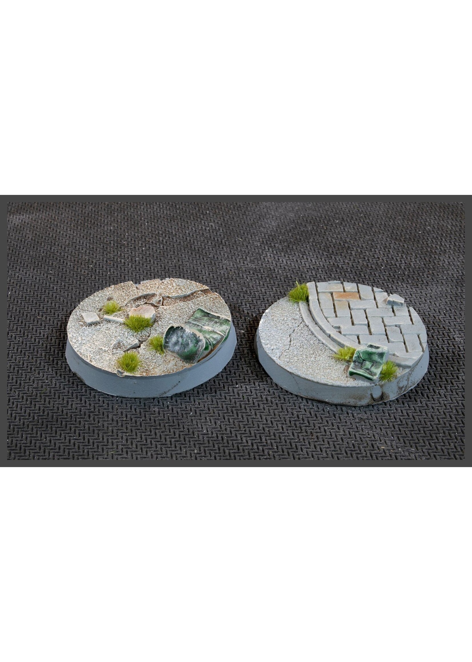 Gamers Grass Urban Warfare Bases Pre-Painted (5x 40mm Round)