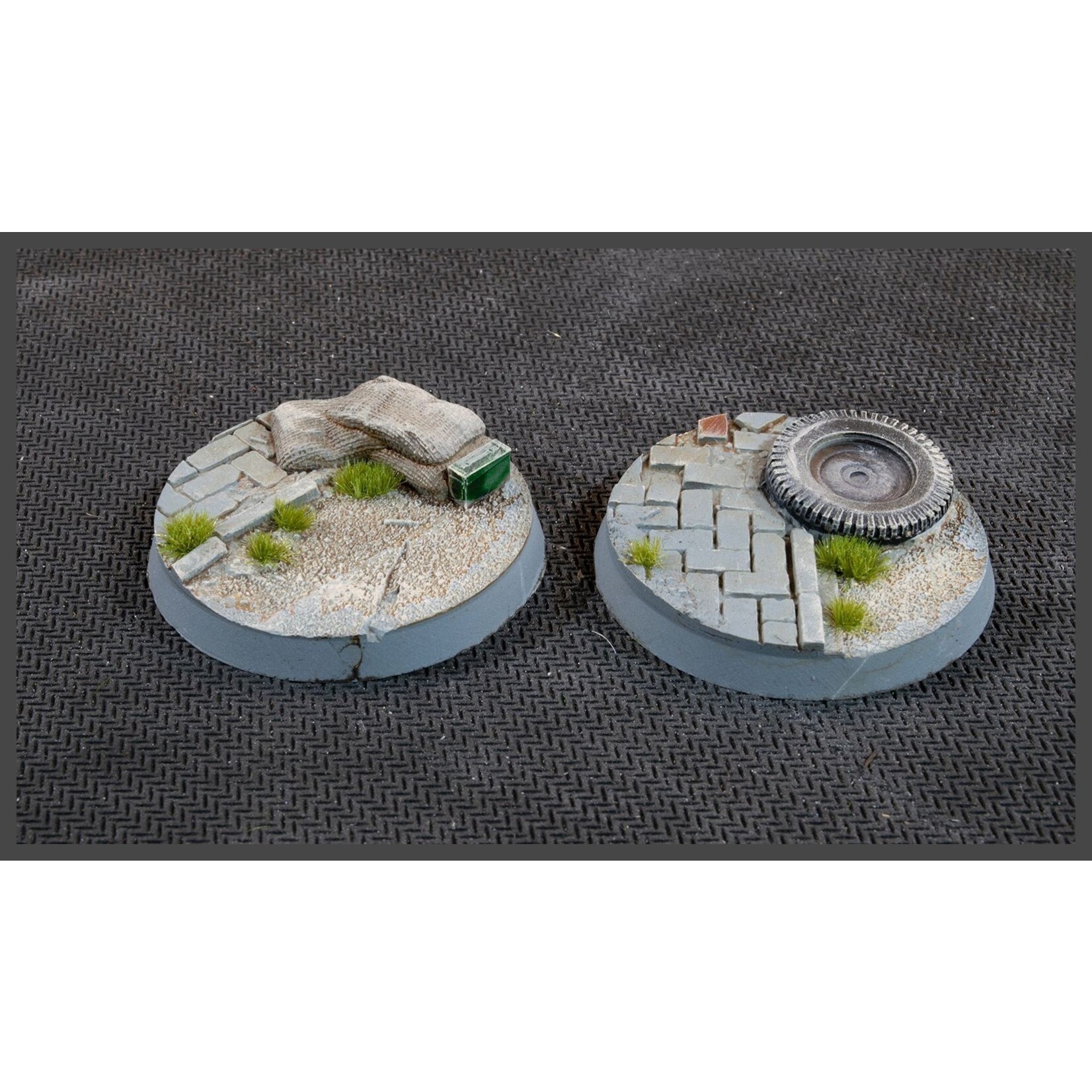 Gamers Grass Urban Warfare Bases Pre-Painted (5x 40mm Round)