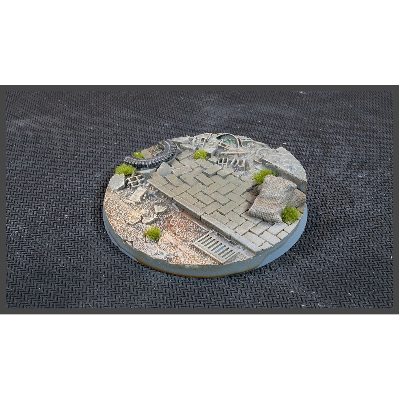 Gamers Grass Urban Warfare Bases Pre-Painted (2x 60mm Round)