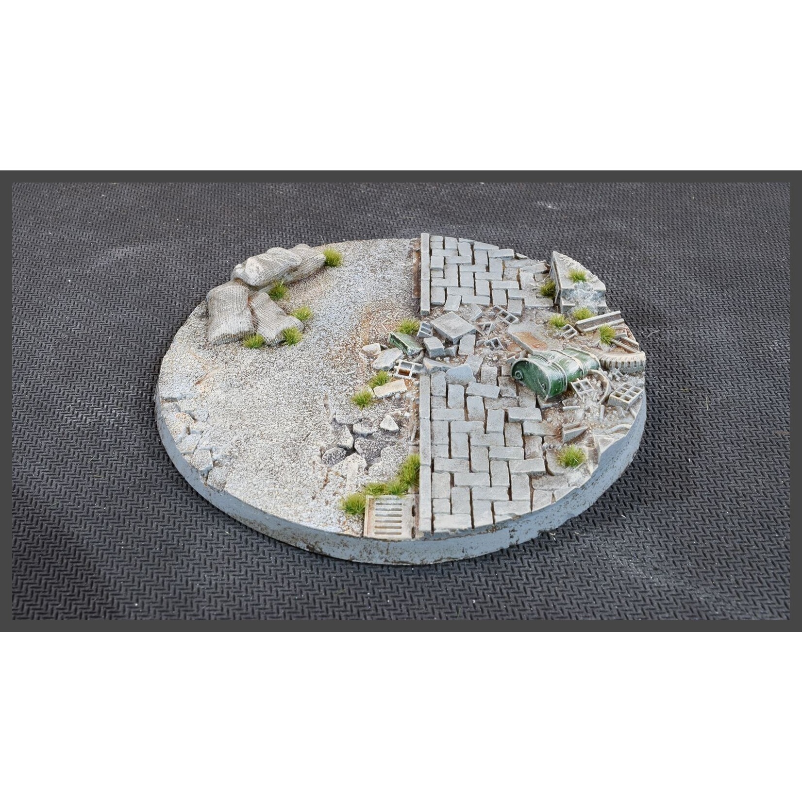 Gamers Grass Urban Warfare Bases Pre-Painted (1x 100mm Round)