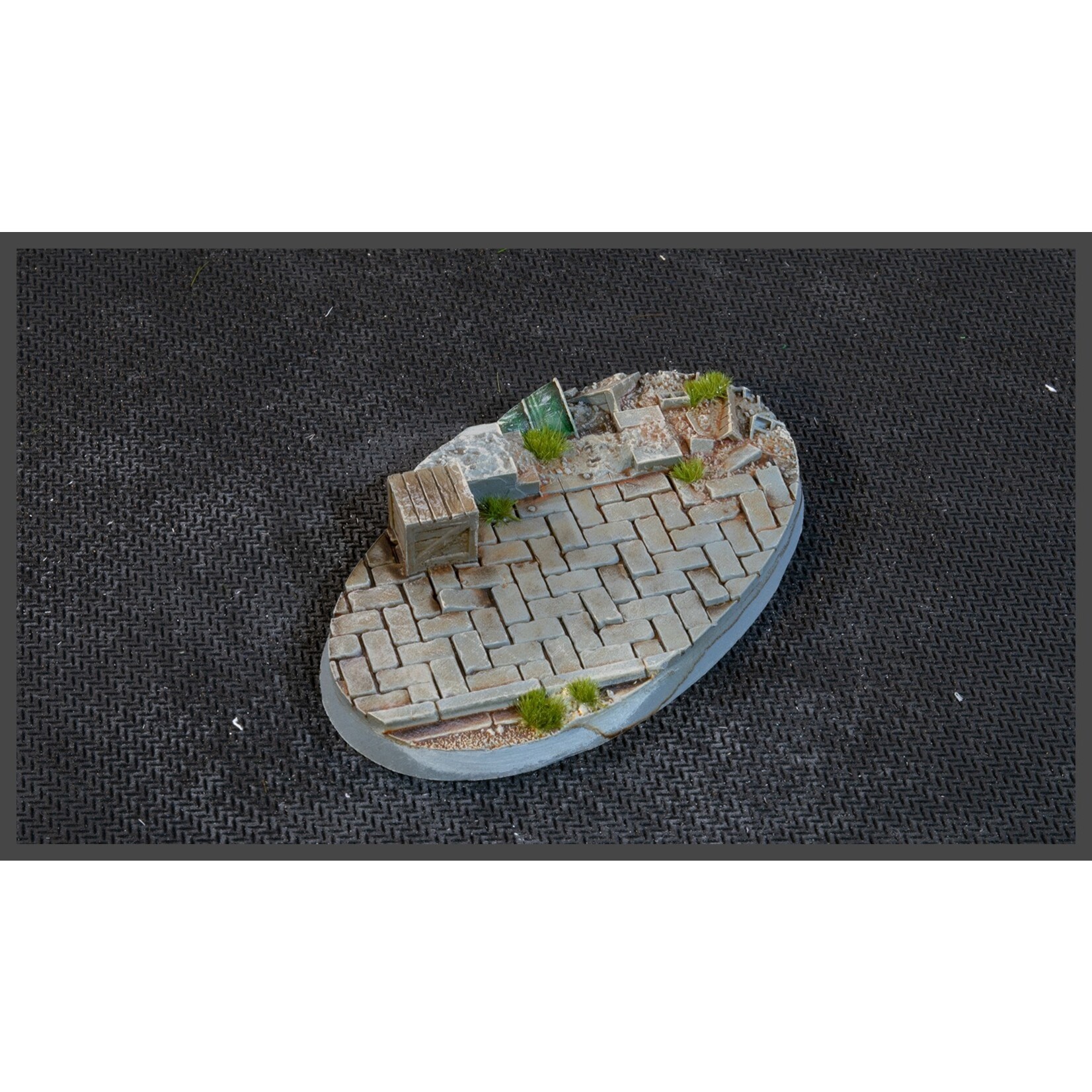 Gamers Grass Urban Warfare Bases Pre-Painted (3x75mm Oval)