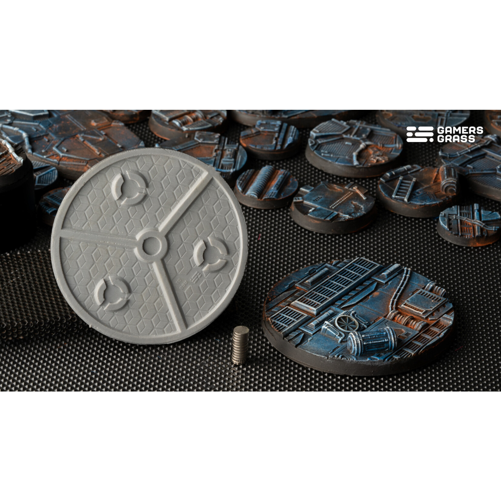 Gamers Grass Spaceship Corridor Bases Pre-Painted (2x 60mm Round )