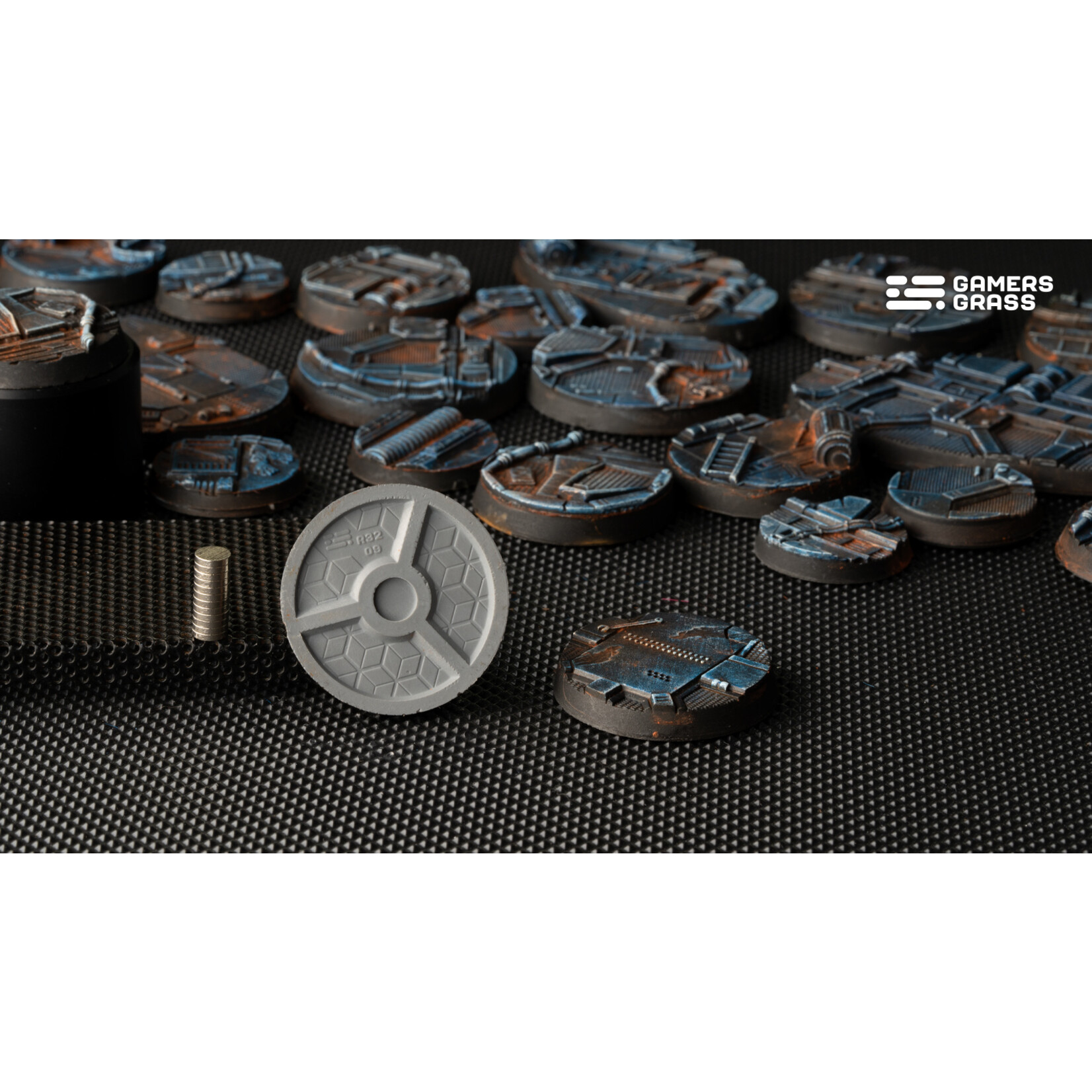 Gamers Grass Spaceship Corridor Bases Pre-Painted (8x 32mm Round )