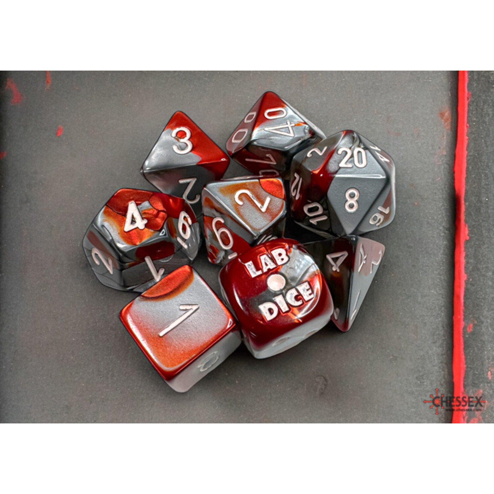 Chessex Chessex 8-Die set Lab Dice Gemini Red-Steel/White Polyhedral