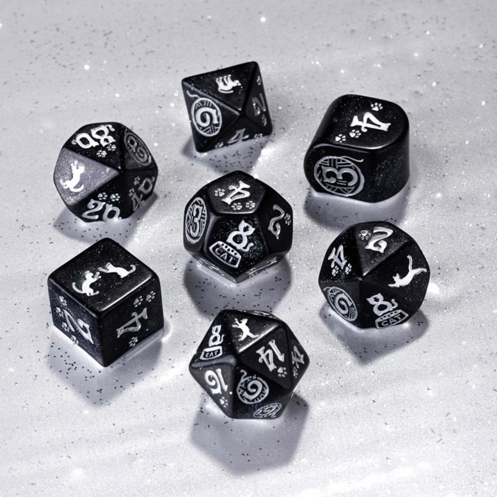 Q-Workshop CATS Modern Dice Set: Waffle (Black)