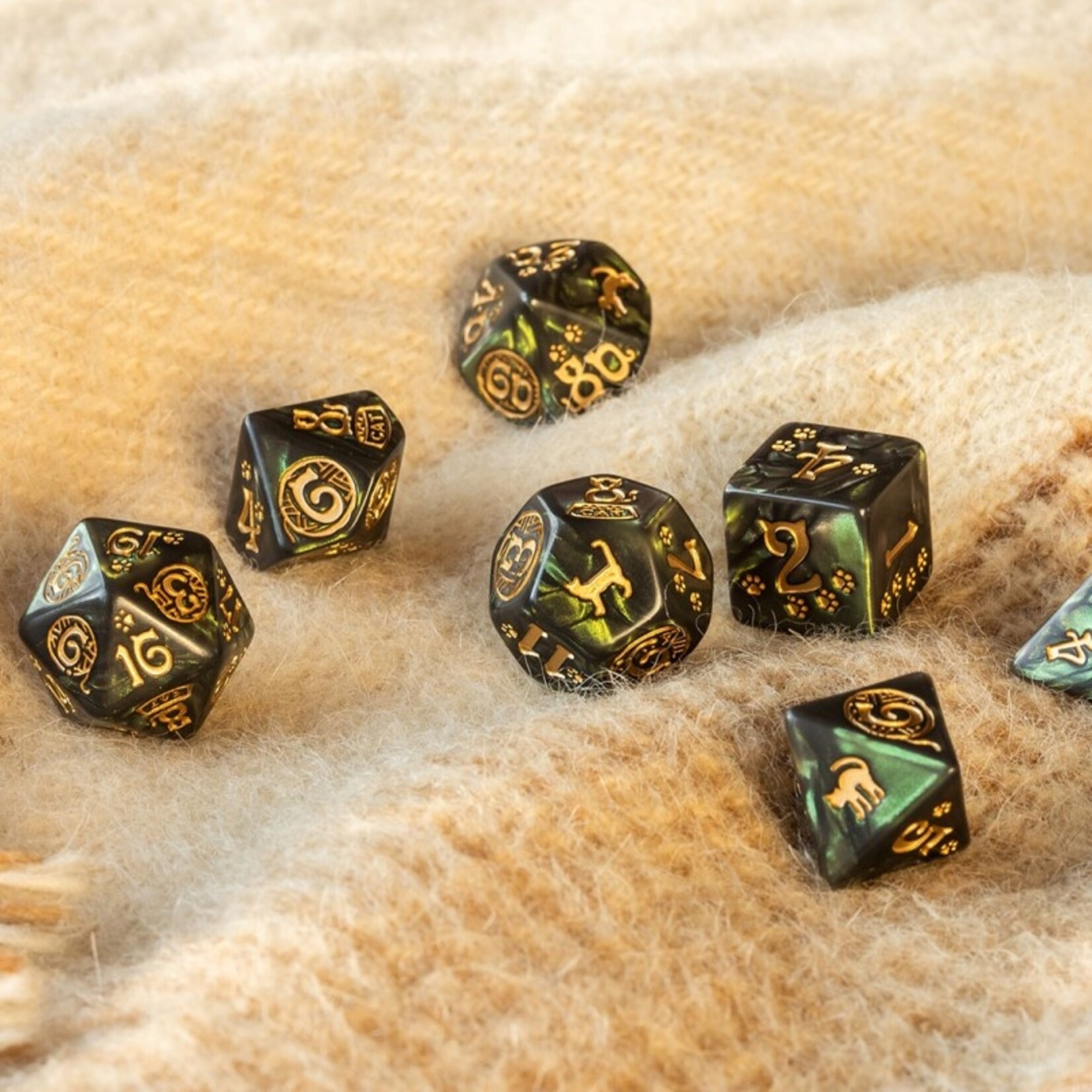 Q-Workshop CATS Modern Dice Set: Pixel (Green)