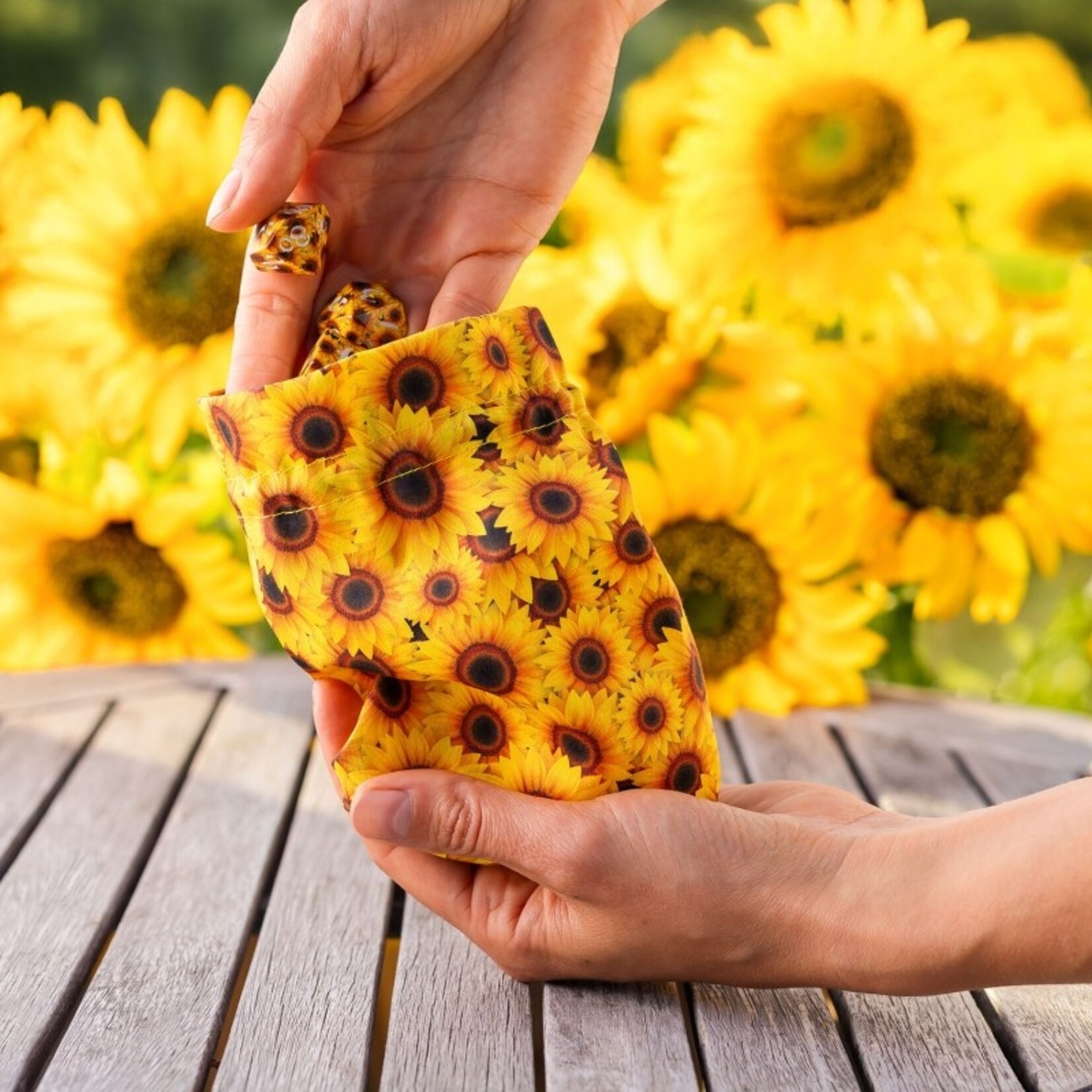 Q-Workshop Full Art Dice Pouch - Sunflower