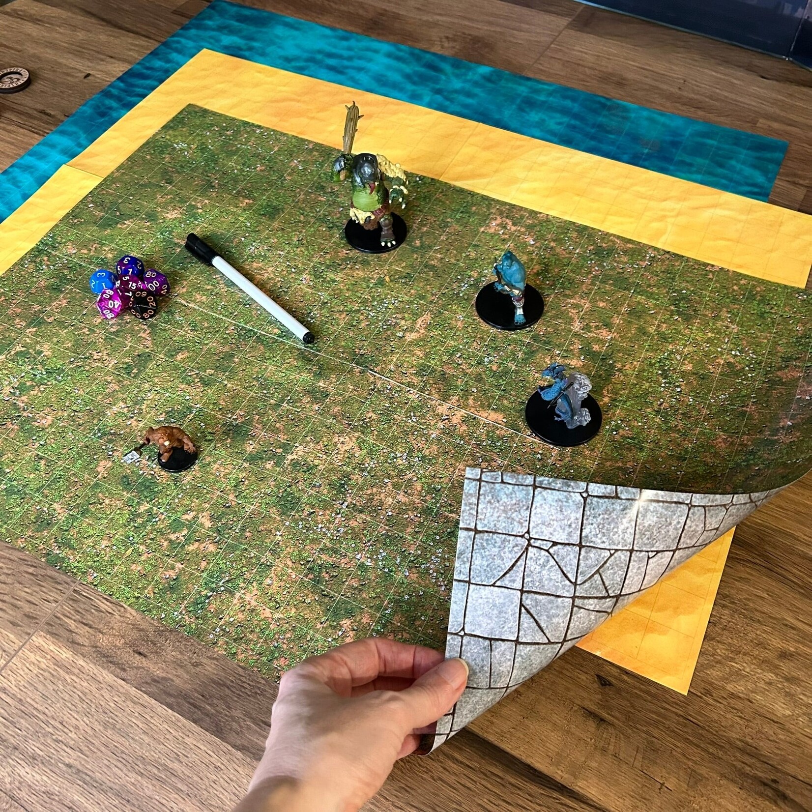 Loke Battlemats Essential RPG Battle Maps - Starter Set
