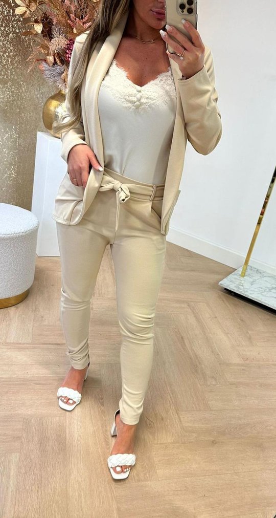 CLASSY SUIT BEIGE