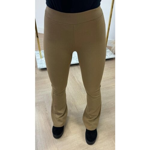 BASIC FLAIR PANTS TAUPE