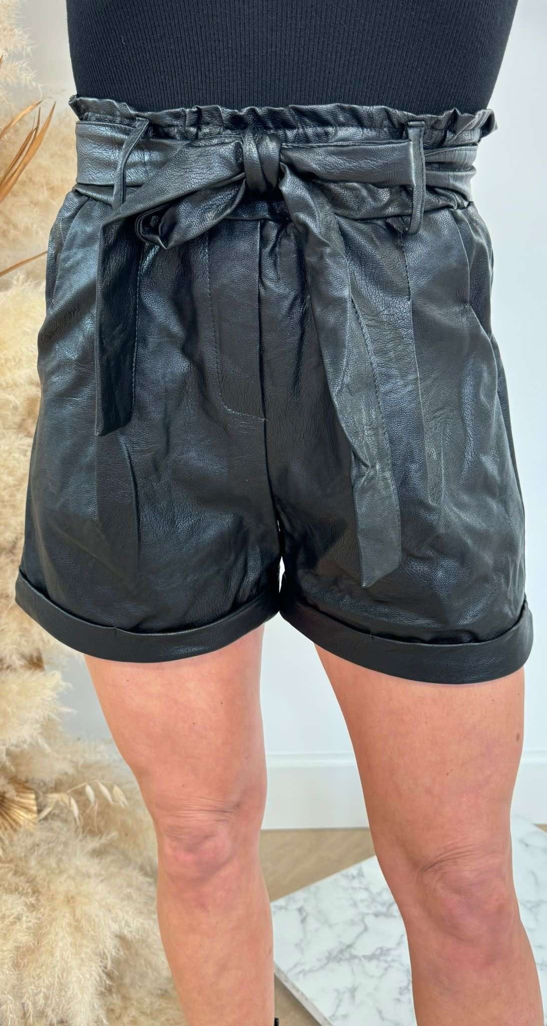 LEATHER LOOK LUS SHORT BLACK