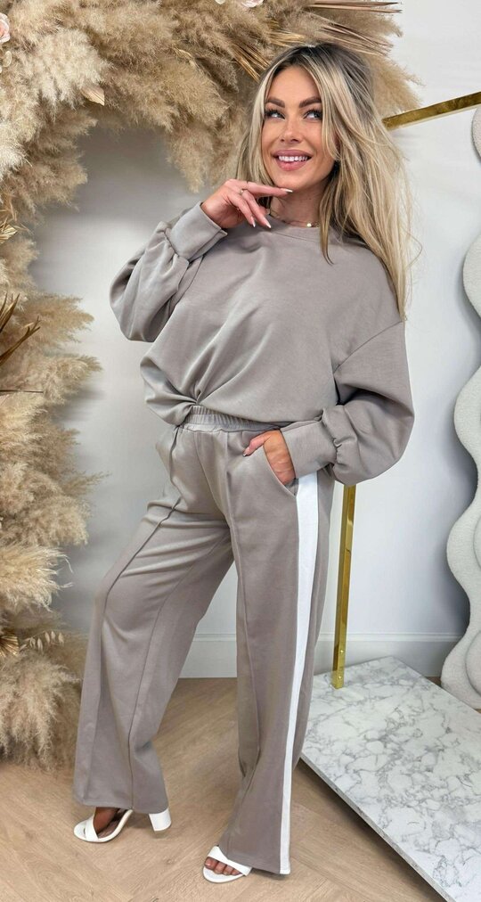 STRIPE COMFY SET TAUPE