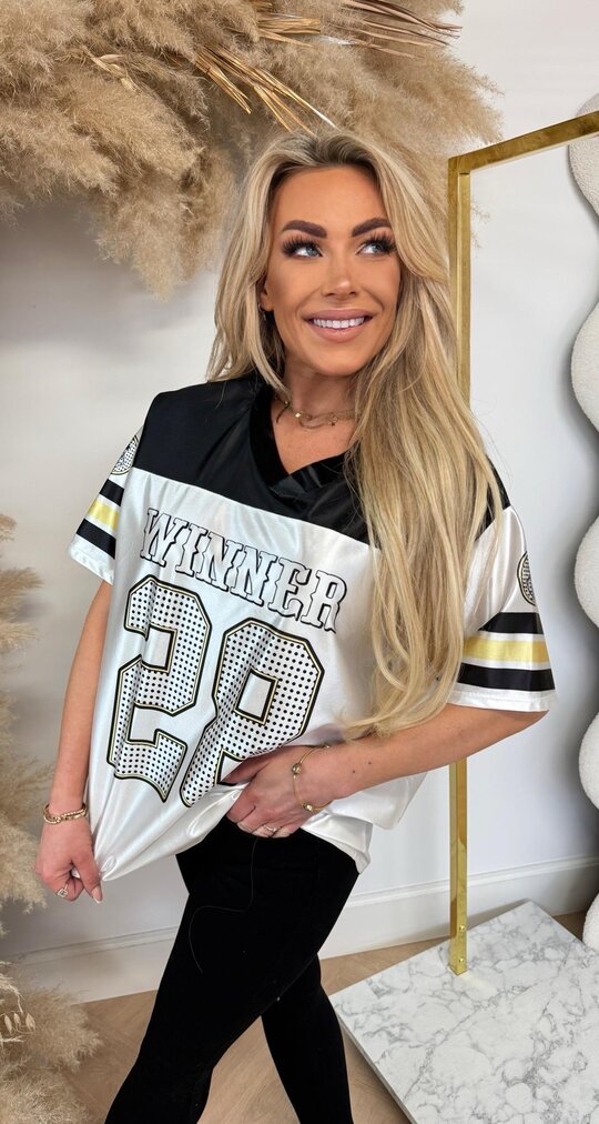 WINNER 28 BASEBALL TEE BLACK