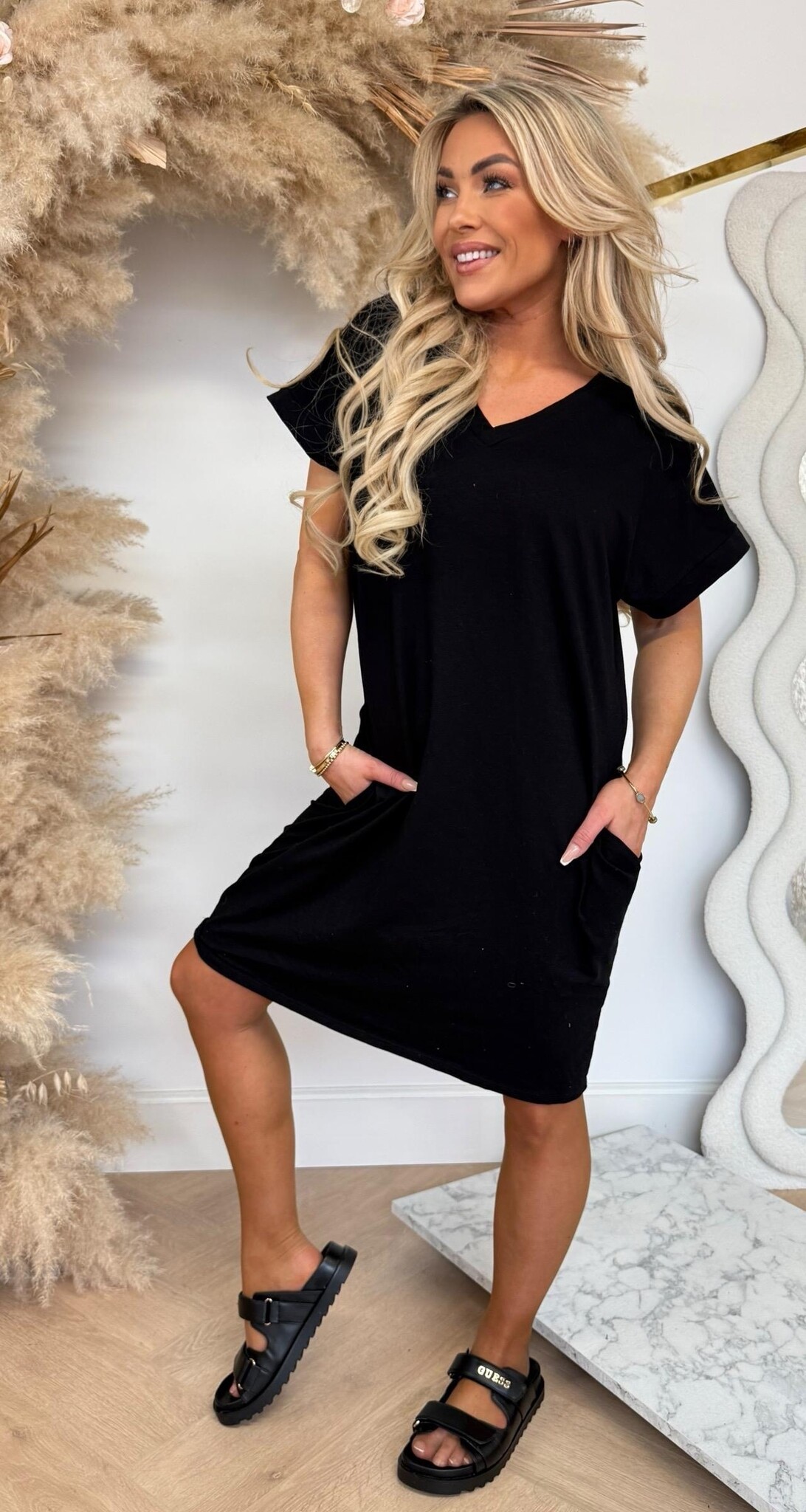 V NECK DRESS BLACK