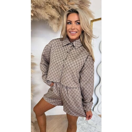 MUSTHAVE NIKKI INSPIRED BLOUSE + SHORT SET BEIGE MUSTHAVE NIKKI INSPIRED BLOUSE + SHORT SET BEIGE