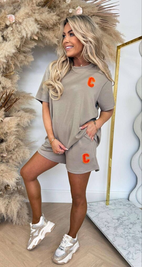 C 2 PIECE SET LIGHT TAUPE