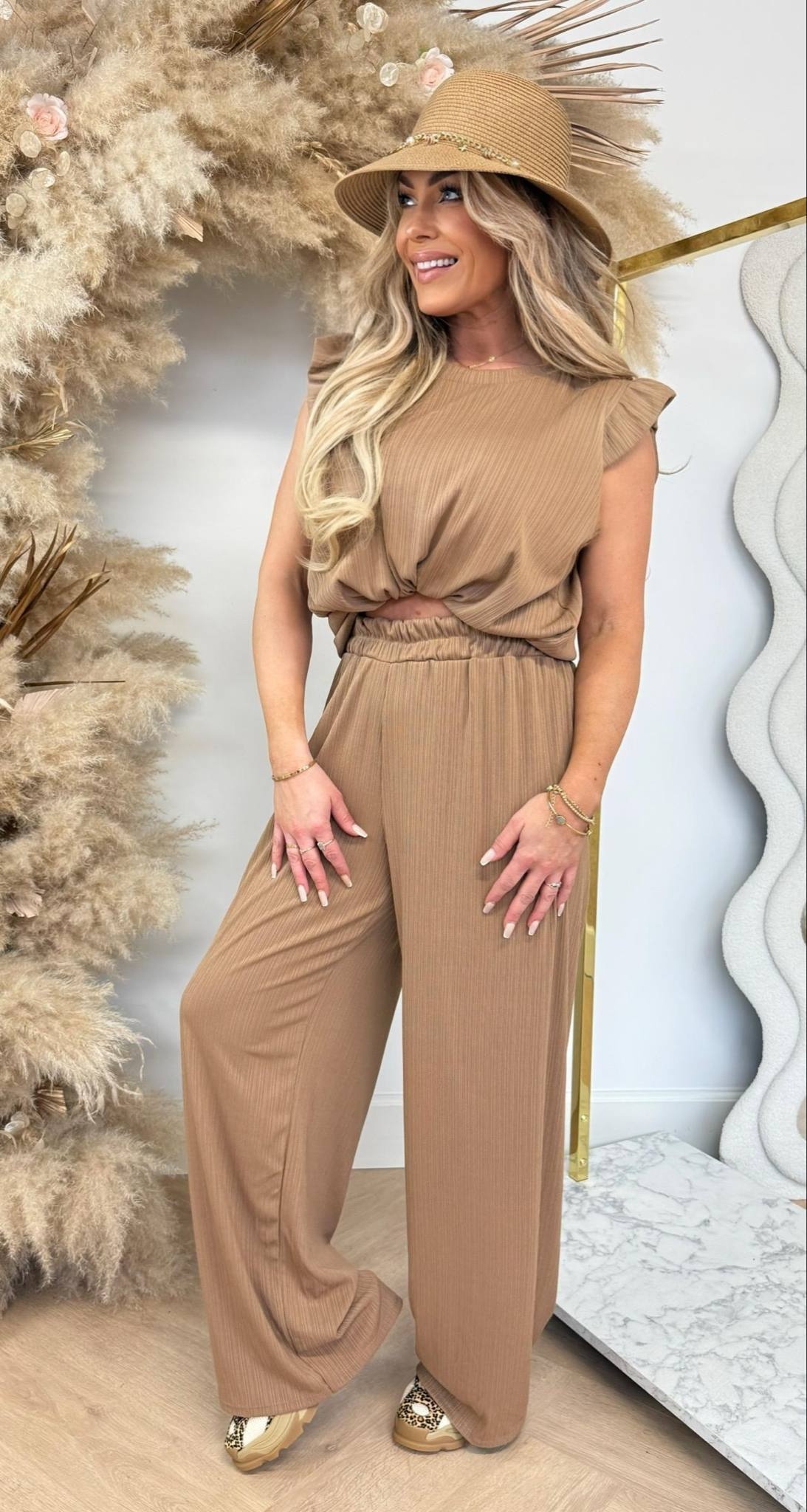 RUFFLE 2 PIECE SET CAMEL
