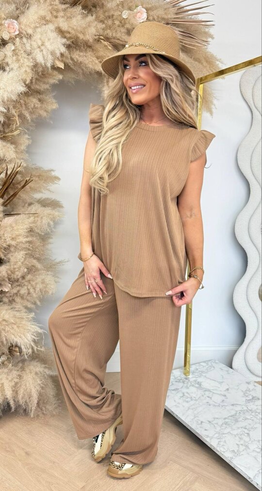 RUFFLE 2 PIECE SET CAMEL
