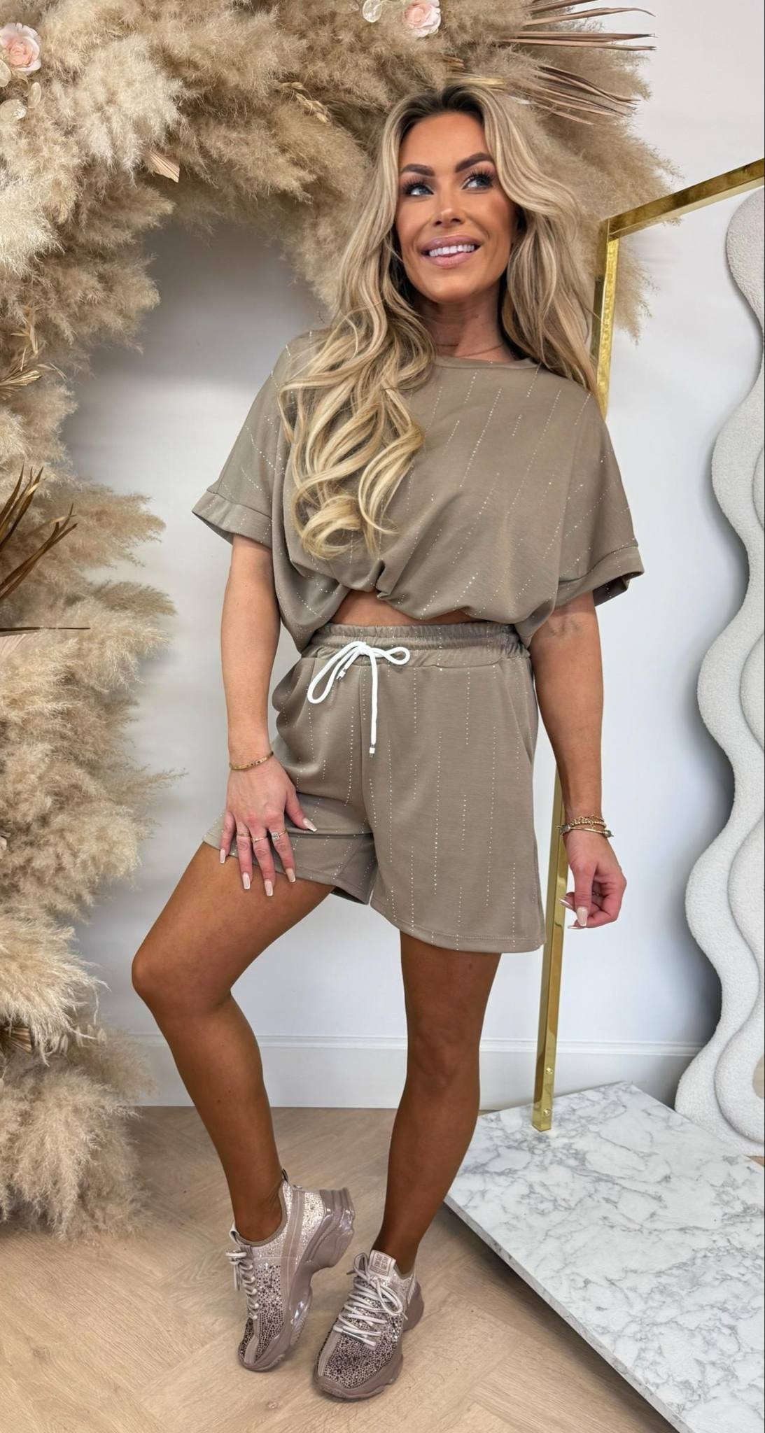 DIAMOND SET TAUPE