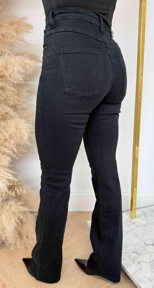 QUEEN OF HEARTS SKINNKY FLARED JEANS BLACK