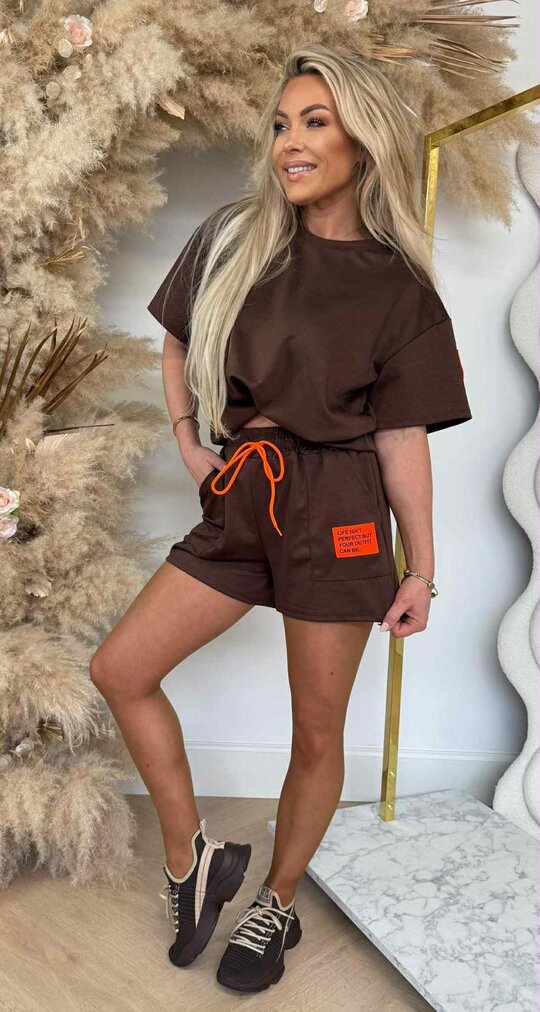 EMBLEEM MUSTHAVE SET CHOCO