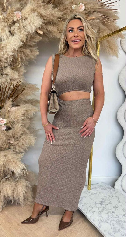 CUT OUT DRESS BEIGE