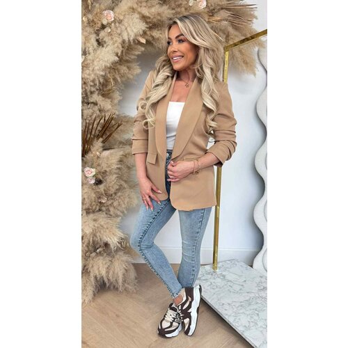 MUSTHAVE CROPPED MOUW BLAZER BEIGE MUSTHAVE CROPPED MOUW BLAZER BEIGE
