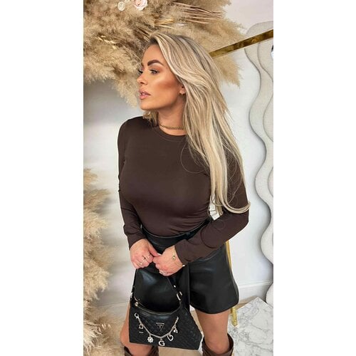 BASIC LONG SLEEVE TEE BROWN BASIC LONG SLEEVE TEE BROWN