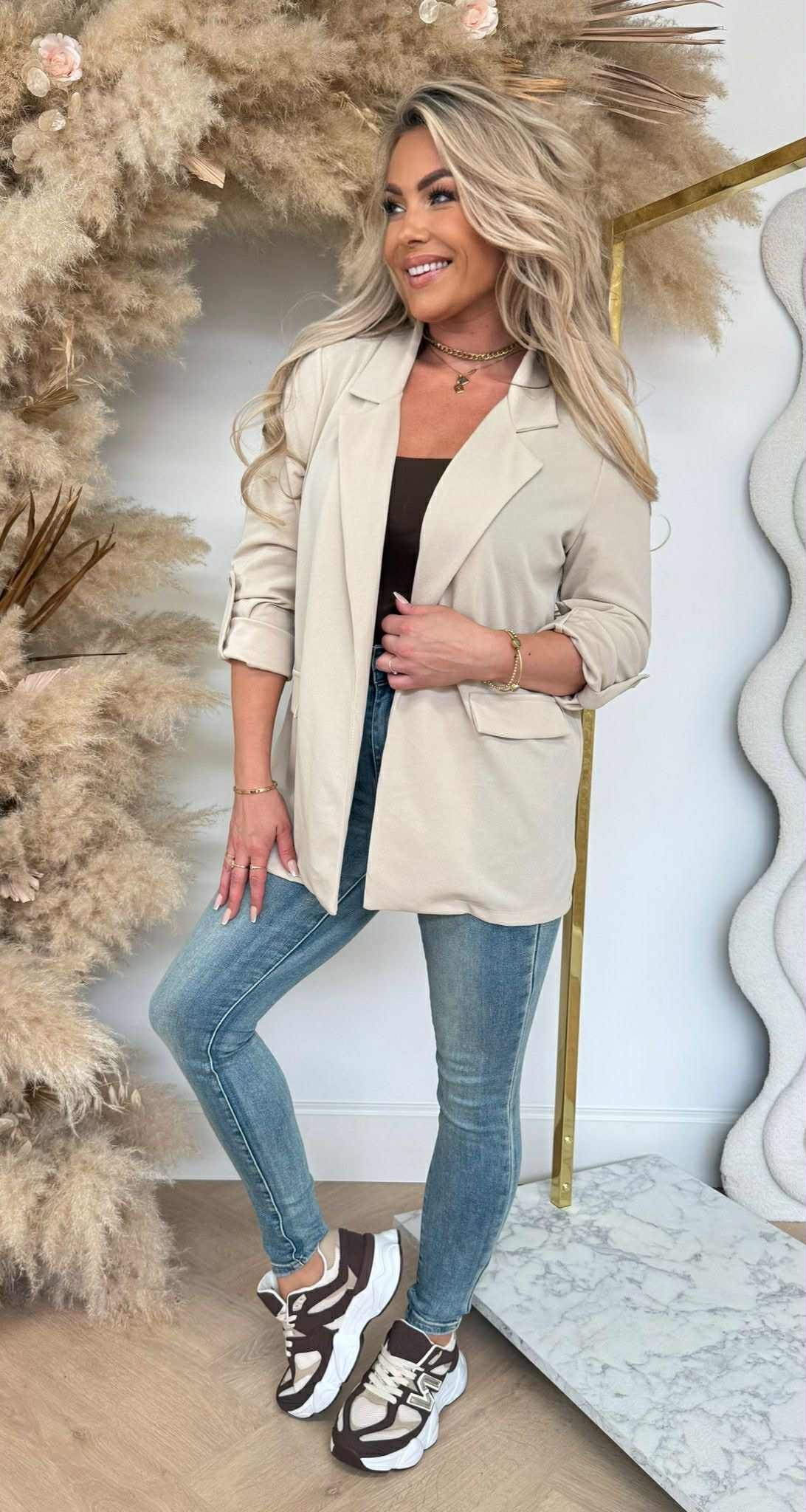 BASIC KRAAG VESTJE BEIGE