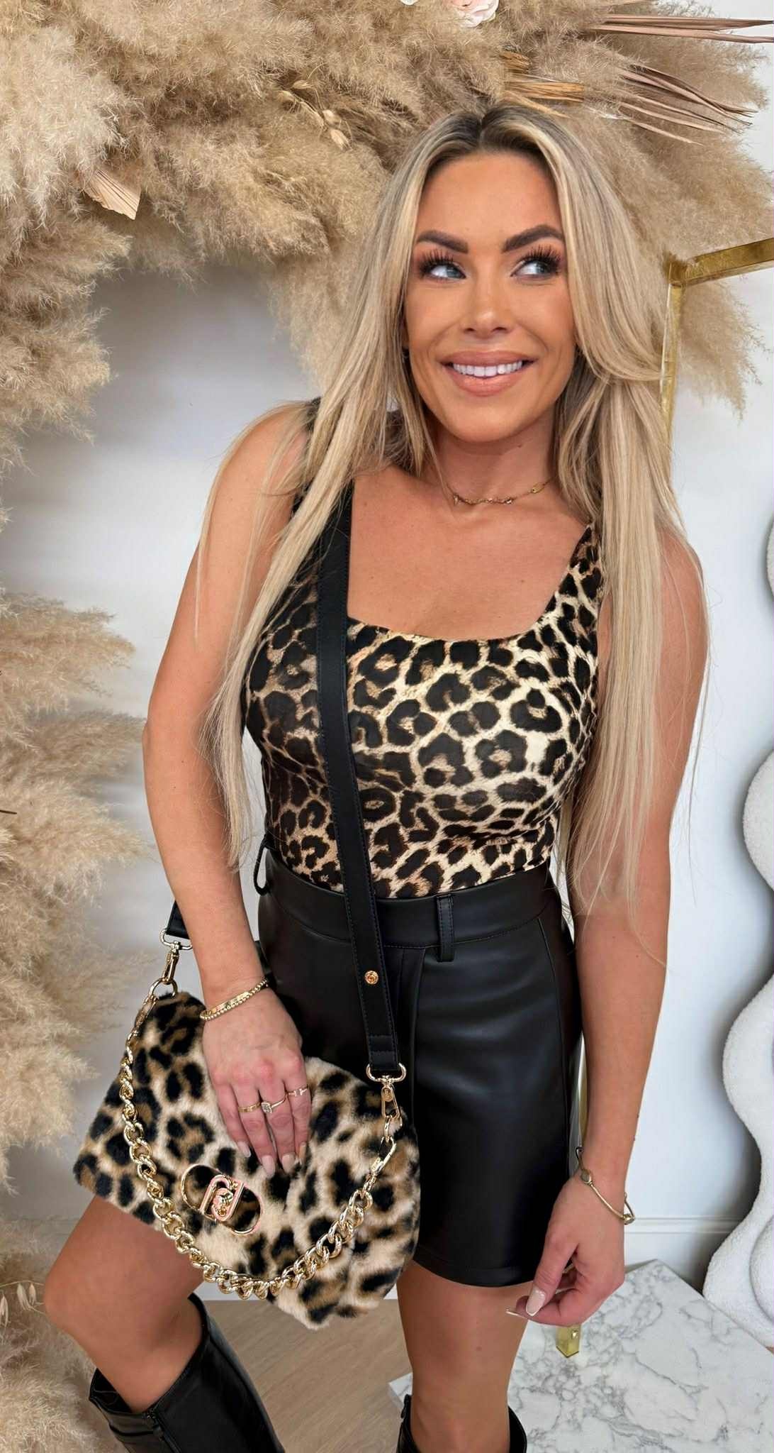 BASIC TRAVEL TOP LEOPARD 221