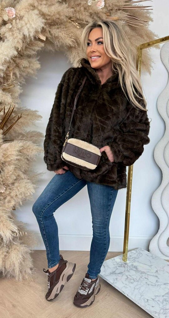 FAKE FUR CAPUCHON JACKET 1097 COFFEE FAKE FUR CAPUCHON JACKET 1097 COFFEE