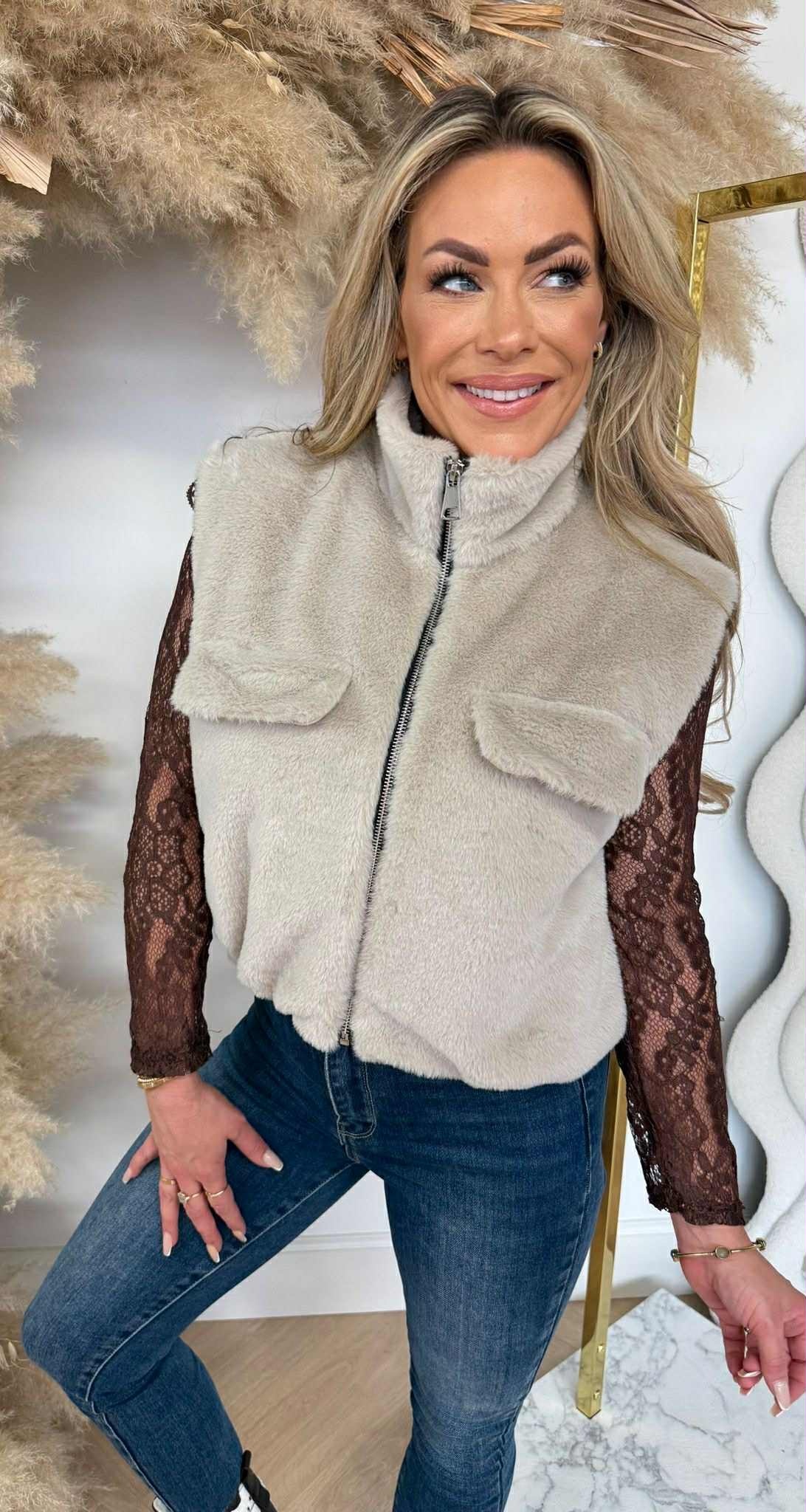 FAUX FUR ZIP BODYWARMER BEIGE