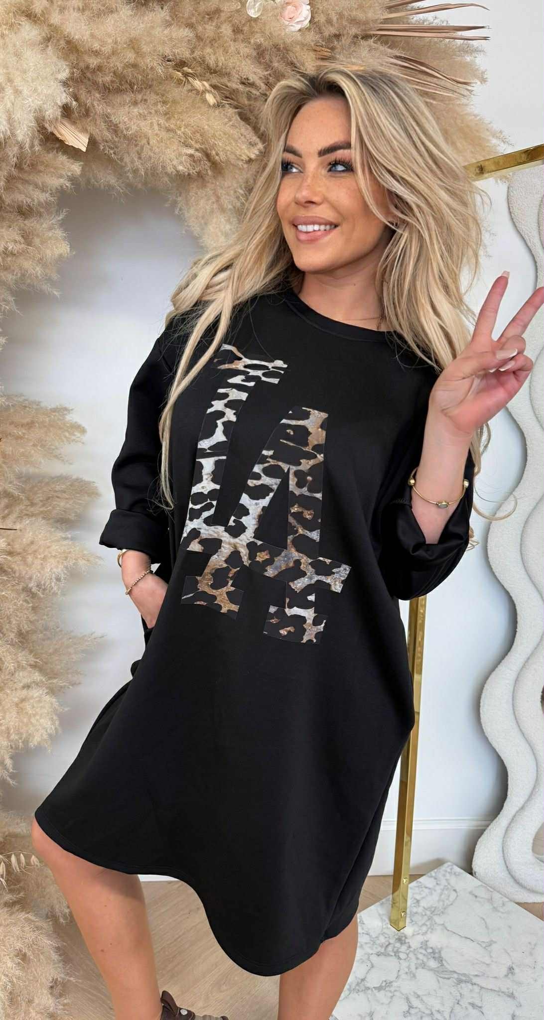 LA MIMA LEO LONG TEE BLACK