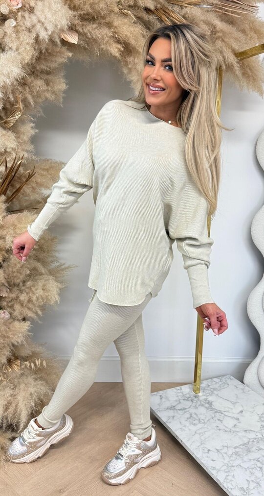 COMFY 2 PIECE SET 9819 BEIGE COMFY 2 PIECE SET 9819 BEIGE