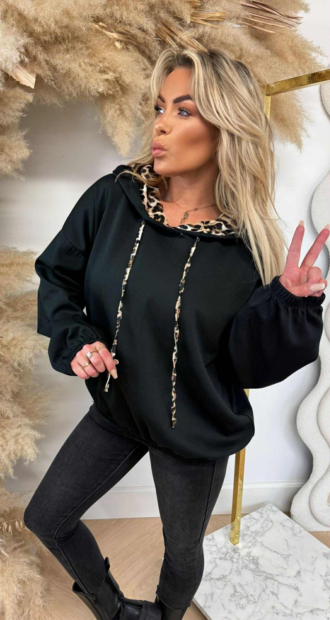 LEO HOODIE BLACK