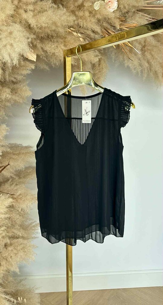 NEW RUFFLE TOP BLACK