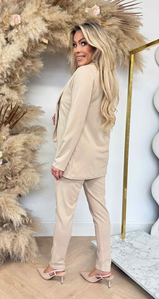 CLASSY SUIT LIGHTBEIGE