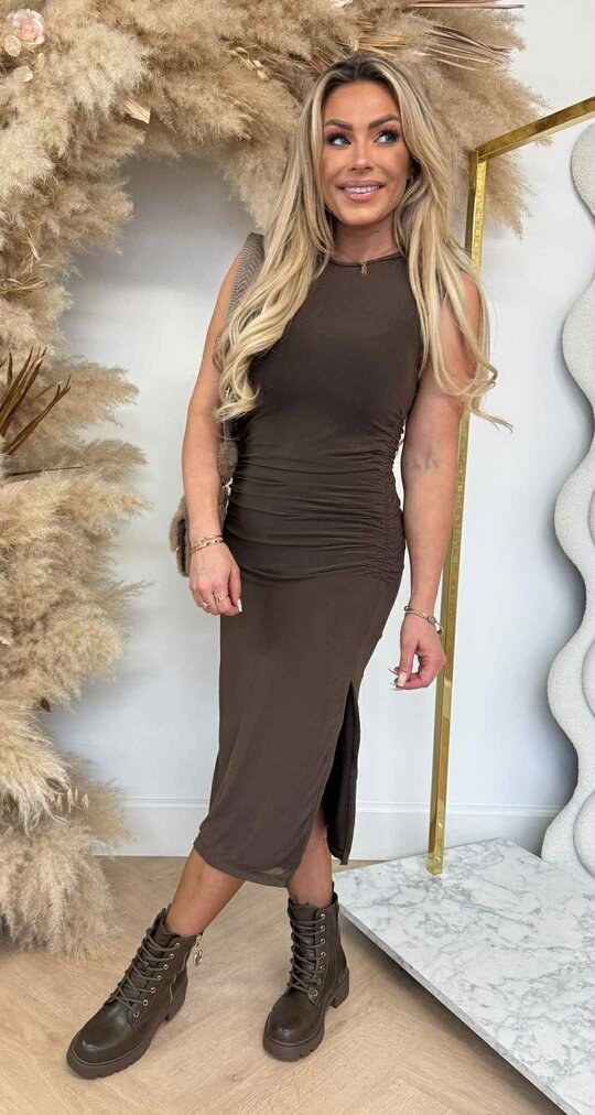 QUEEN SPLIT DRESS 9142 CHOCO
